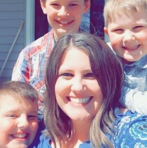 Meet your Posher, Lacy